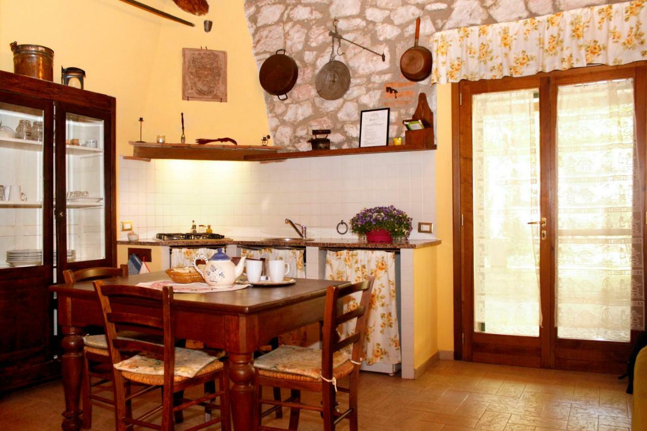 Вілла Agriturist Prile Кастільйоне-делла-Пеская Екстер'єр фото