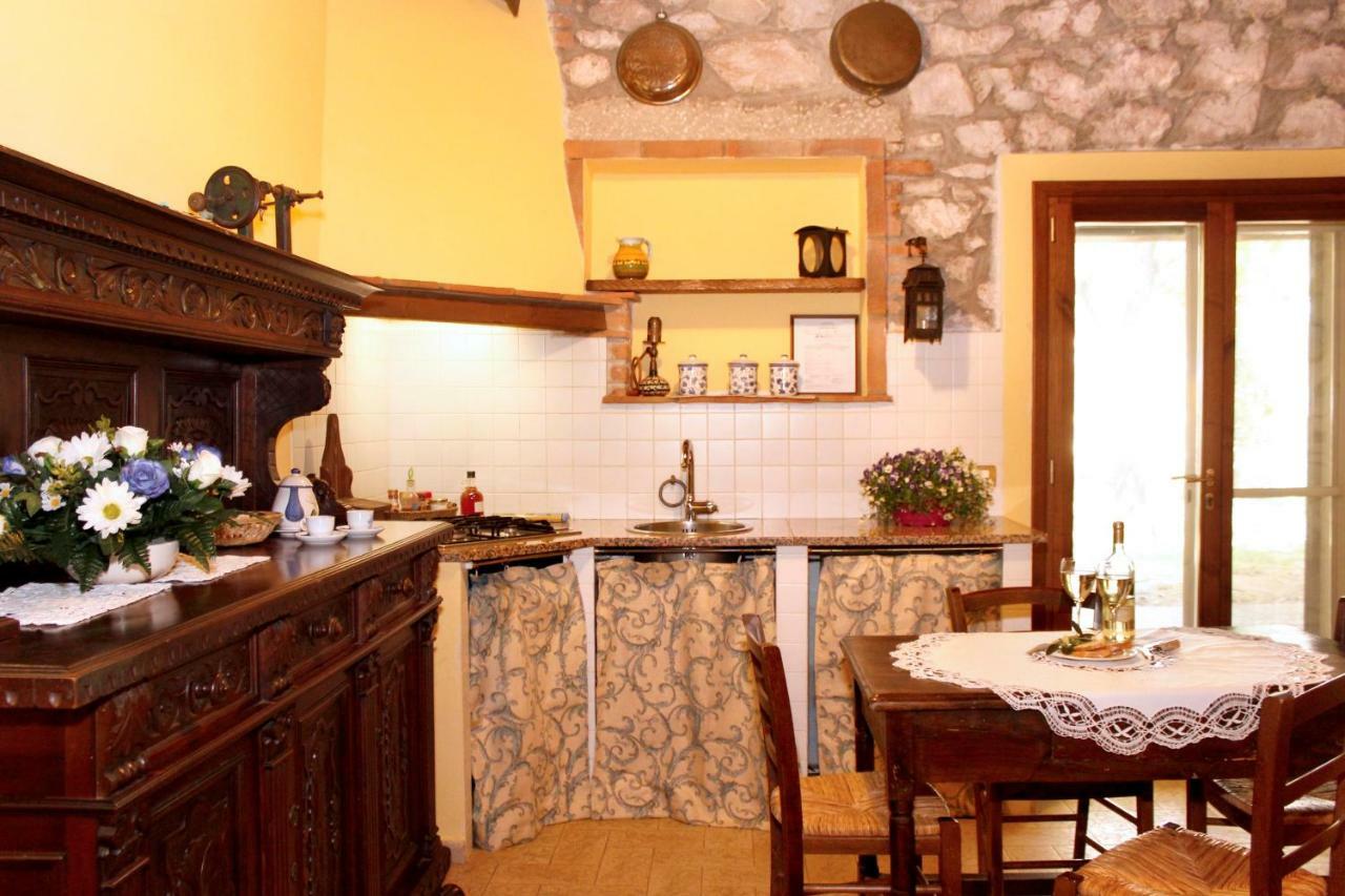 Вілла Agriturist Prile Кастільйоне-делла-Пеская Екстер'єр фото