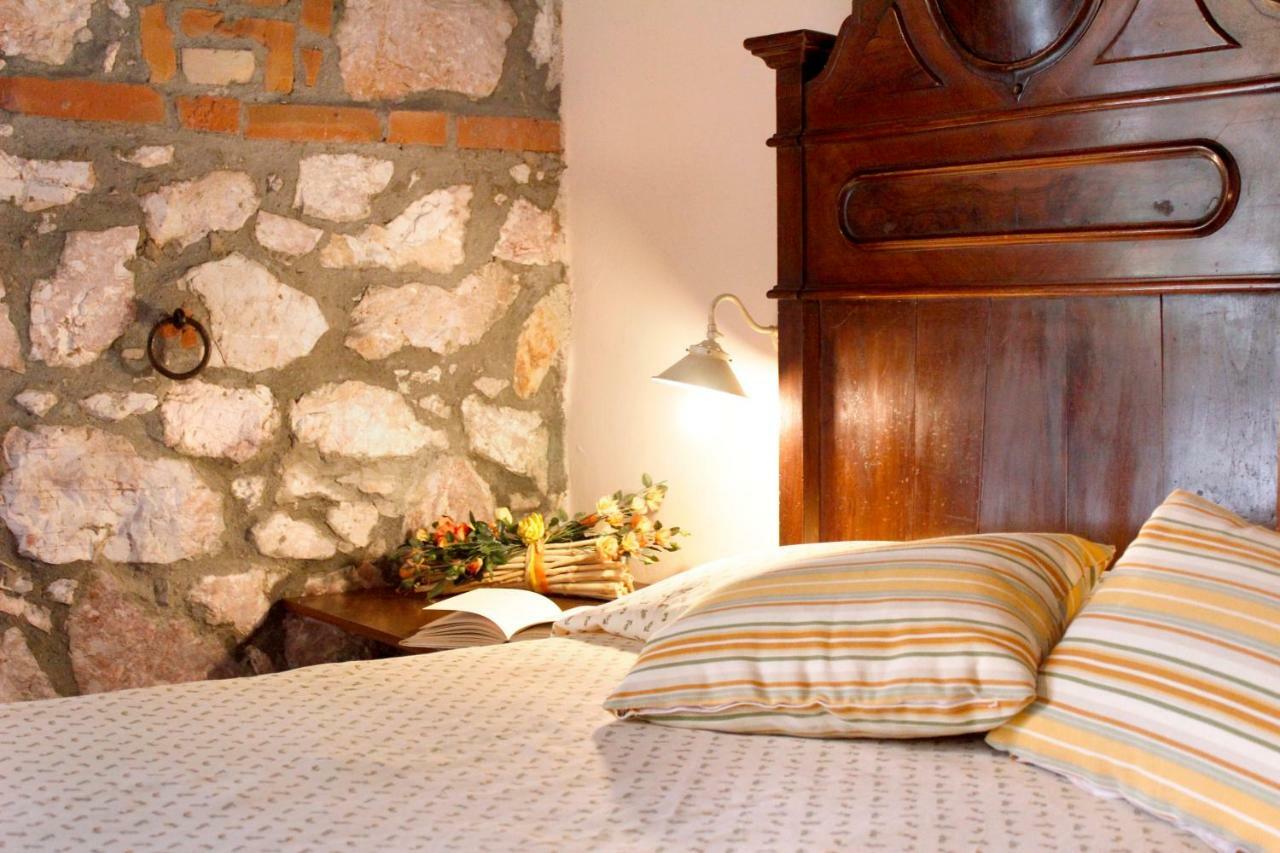 Вілла Agriturist Prile Кастільйоне-делла-Пеская Екстер'єр фото